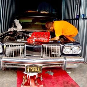 Meet your Posher, Melvin